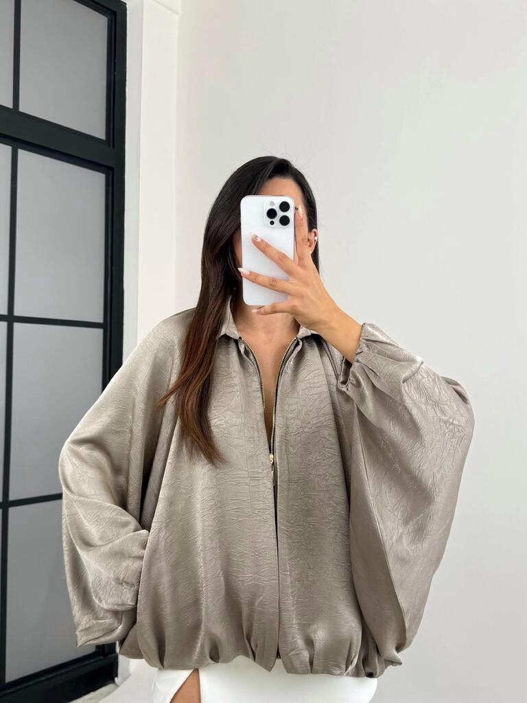                                                                                                                                                                                                                                           JACHETA AYLIN VERNIL